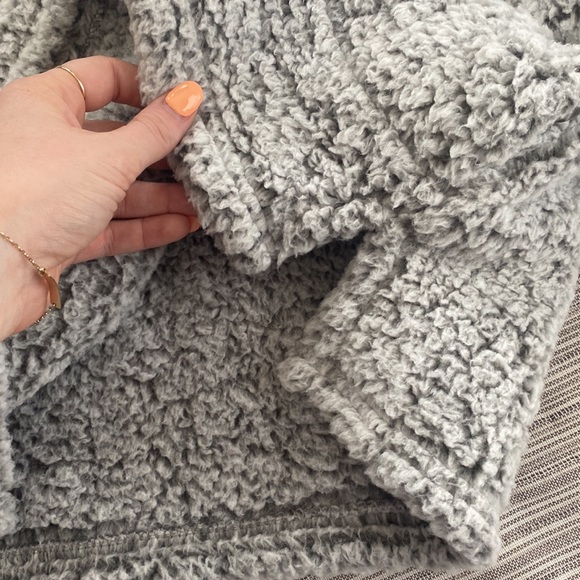 Sherpa Half Zip Pullover - Picture 3 of 4